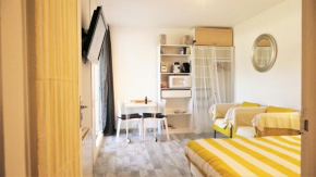 5 toits et mois Studio 2 pers Parking privatif Balcon et WIFI 10 mn plage et centre ville a pied